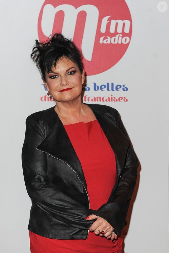 “Mon intérieur n’est ni moderne, ni ancien, disons plutôt intemporel. [...] C’est un style éclectique combinant mobilier ancien, contemporain et ethnique.” 

Exclusif - Maurane - Concert MFM Radio Live sur un Bateau-Mouche au pont de l'Alma à Paris, le 19 novembre 2014. Pierre Perusseau / Bestimage