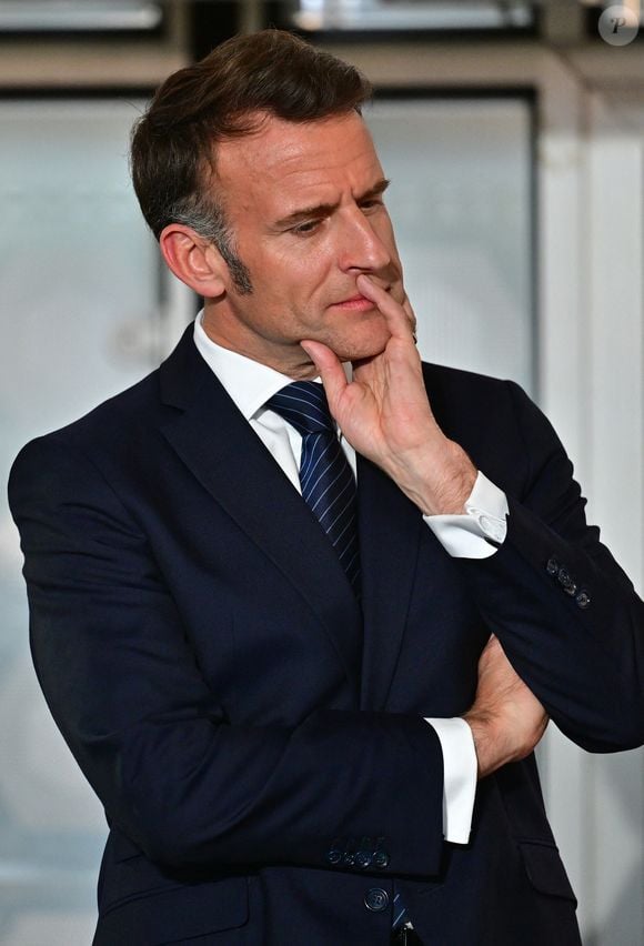 Le président Emmanuel Macron lors de l'inauguration de l'exposition "Byblos, la cité millénaire du Liban" à l'Institut du monde arabe (IMA) à Paris, le 23 mars 2026. L'exposition "Byblos, la cité millénaire du Liban" présente plus de 400 œuvres majeures issues du patrimoine culturel libanais.

© Christian Liewig / Bestimage