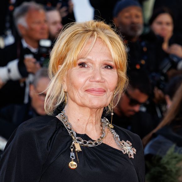 Clémentine Célarié s'apprête à faire son grand retour sur les planches.

Clémentine Célarié - Montée des marches du film « Karma » lors du 79ème Festival International du Film de Cannes. 

© Jacovides-Moreau / Bestimage