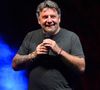 L'acteur de 59 ans a donc fait le choix radical de quitter la frénésie parisienne pour s'installer au soleil, à Sainte-Maxime.

Philippe Lellouche l'acteur, réalisateur, animateur et chanteur, durant la 3eme soirée de la seconde édition des Théâtrales d'Eze à l'oppidum du Col d'Eze. 
© Bruno Bebert / Bestimage