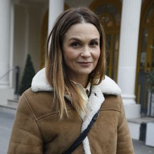 La jeune femme "est partie étudier dans une université aux Etats-Unis"

Barbara Schulz - Arrivées des invités à l'enregistrement de l'émission "Vivement Dimanche" au studio Gabriel à Paris le 2 mars 2022. L'émission sera diffusée le 6 mars 2022.