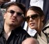 Il est originaire de Castelnau-Magnoac dans les Hautes-Pyrénées.
Antoine Dupont et sa compagne Iris Mittenaere en tribunes lors de la finale messieurs des Internationaux de France de Tennis de Roland Garros 2025 (jour 15), à Paris, France, le 8 juin 2025. © Cyril Moreau/Bestimage