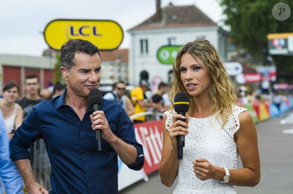 Troyes (10), le 07/07/2017 : présentateurs de France Télévision sur le départ de la 7eme etape du Tour de France cycliste. Marion Rousse et Laurent Luyat - Photo de Bordier S./ANDBZ/ABACAPRESS.COM