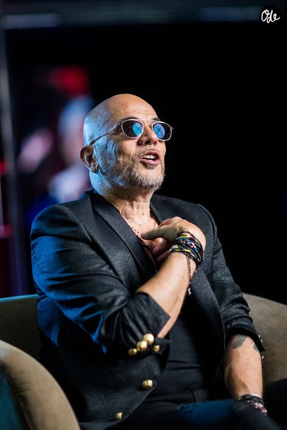 Lors d'une interview accordée à France Info, l'artiste s'est livré d'ailleurs sans aucun filtre.

Exclusif - Pascal Obispo  - Backstage artistes avant le direct de l'émission "Tous ensemble pour la musique" pour la fête de la musique 2020 à l'AccorHotels Arena à Paris le 19 juin 2020.

© Cyril Moreau / Veeren Ramsamy / Bestimage