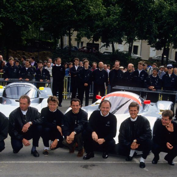 L'ancien pilote allemand Jochen Mass, vainqueur des 24 Heures du Mans en 1989, est mort à l'âge de 78 ans le 4 mai 2025. © DPPI / PsnewZ / Bestimage