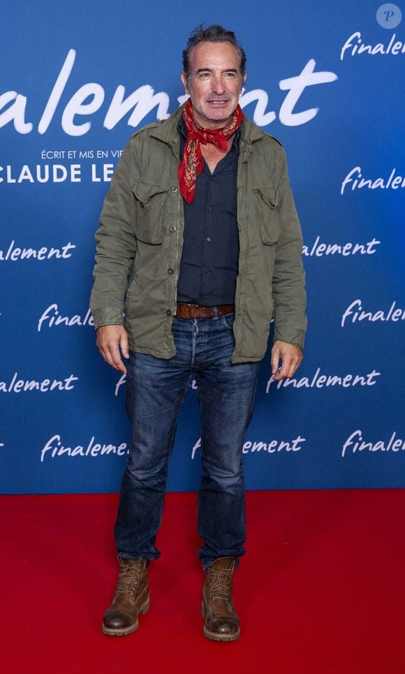 Jean Dujardin - Avant-première du film "Finalement" de C. Lelouch qui fête son 87ème anniversaire au Grand Rex à Paris le 30 octobre 2024. © Pierre Perusseau/Bestimage