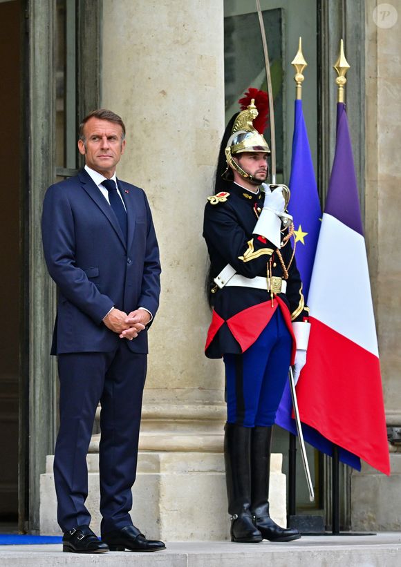 Le président Emmanuel Macron s’entretient avec le Président de la République du Sénégal au Palais de l'Elysée à Paris le 27 août 2025.
© Christian Liewig / Bestimage