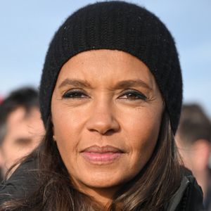 Comme elle l'avait annoncé la semaine dernière, l'animatrice de l'émission "L'amour est dans le pré", Karine Le Marchand, a amené près de 200 croissants aux agriculteurs sur un barrage sur l'autoroute A4 aux portes de Paris, pour leur affirmer son soutien. Le 29 janvier 2024
© Pierre Perusseau - Jeremy Melloul / Bestimage