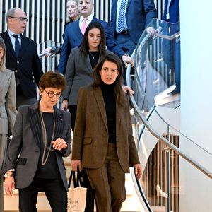 Le prince Albert II de Monaco, la princesse Caroline de Hanovre, Charlotte Casiraghi et Mélanie-Antoinette de Massy inaugurent la médiathèque Caroline à Monaco, le 10 décembre 2025.
© Bruno Bebert / Bestimage