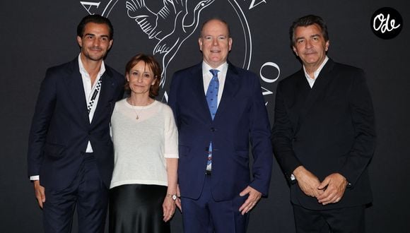 Fils de Yannick Alléno, il évoque aussi le poids d'un nom connu et sa volonté d'être reconnu pour son propre savoir-faire. 

Yannick Alléno, sa ex-femme Isabelle Mescam-Alléno et leur fils Thomas sont avec le prince Albert II de Monaco. © Claudia Albuquerque/Bestimage