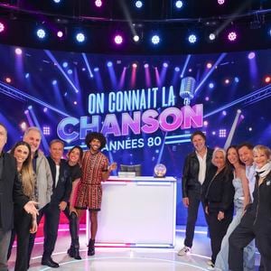 Exclusif- Julien Lepers, Philippe Risoli, Capucine Anav, Fabien Lecoeuvre, Delphine Wespiser, Gwendal Marimoutou, Christophe Carrière, Valérie Damidot, Silvia Notargiacomo, Lionel Tim, Isabelle Morini-Bosc, Jordan Deluxe, lors de l’enregistrement de l’emission "On Connait La Chanson Années 80", présentée par L.Boccolini et diffusée le 22 septembre 2026 sur W9, à Paris, France, le 9 avril 2026. © Jack Tribeca/Bestimage