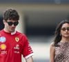 Sur un post commun, le couple a publié des vidéos des festivités.

Charles Leclerc de Monaco et de la Scuderia Ferrari et sa petite amie Alexandra Saint Mleux arrivent sur la piste pendant les essais avant le Grand Prix de F1 d'Abu Dhabi au circuit Yas Marina le 5 décembre 2025 à Abu Dhabi, Emirats Arabes Unis.