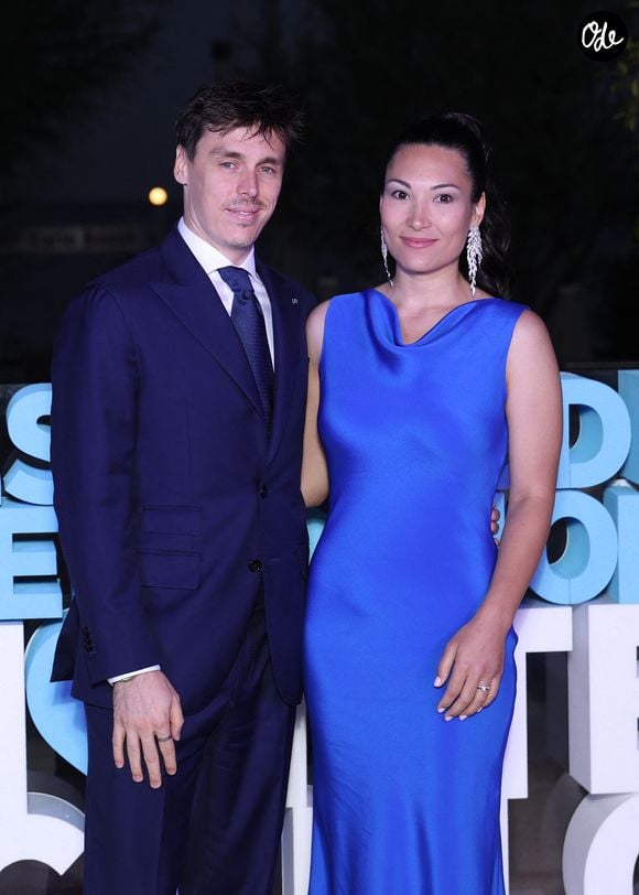 Aujourd'hui, ils sont les heureux parents de Victoire et Constance.

Louis Ducruet et Marie Chevalier Ducruet - Photocall de l'after Party au Monte Carlo Beach lors de la 65eme édition du Festival TV De Monte Carlo le 12 Juin 2026

 © Denis Guignebourg /Bestimage