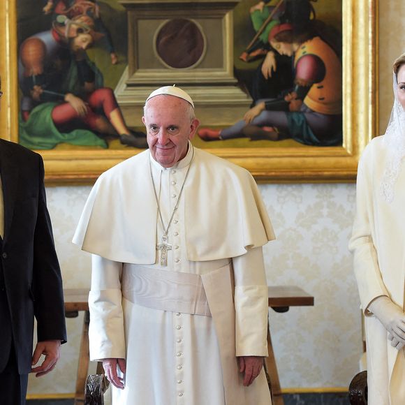 En effet, le souverain pontife est décédé le lundi 21 avril 2025, à l'âge de 88 ans. 
Jorge Mario Bergoglio, plus connu sous son nom de règne, François, est mort ce lundi 21 avril à 88 ans. Né en 1936 à Buenos Aires en Argentine, Jorge Mario Bergoglio était le premier pape non-européen depuis le VIIIe siècle.
©Zuma Press / Bestimage