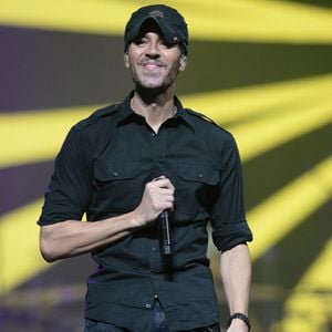 Enrique Iglesias en concert sur la scène du FTX Arena de Miami, en Floride le 22 octobre 2021.

Photo : Backgrid USA / Bestimage