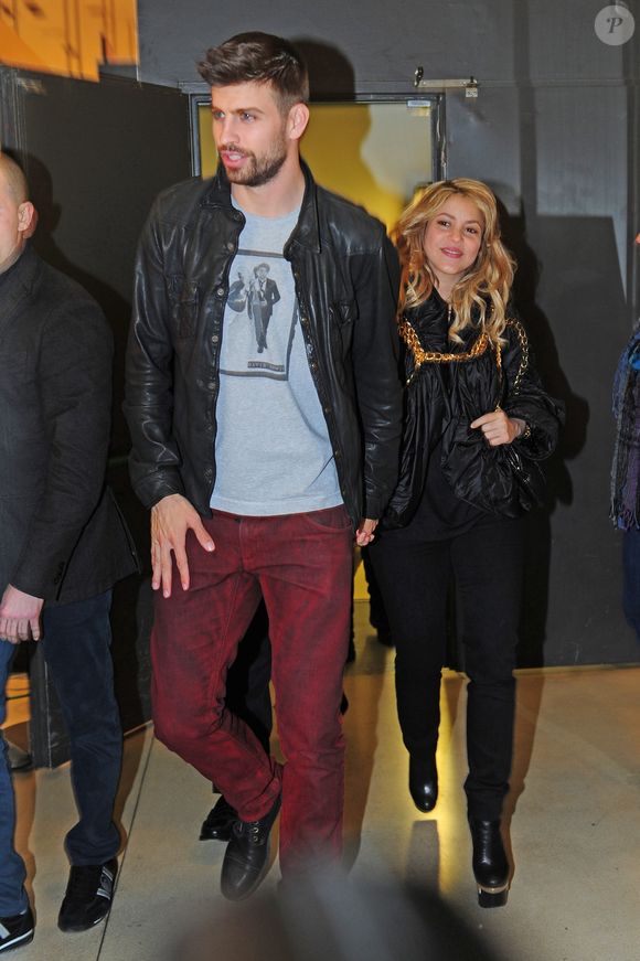 Shakira reconnaît que sa rupture avec Gerard Piqué a été “le moment le plus sombre” de sa vie.

Shakira et son ex-compagnon Gerard Pique au lancement du nouveau livre de Joan Pique, le pere de Gerard, a Barcelone, le 14 mars 2013.

©Bestimage
