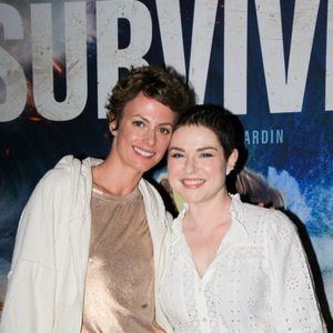 Sarah Mortensen et Émilie Dequenne au photocall de l'équipe du film "Survivre" au cinéma UGC Ciné Cité Bercy à Paris le 18 juin 2024.

© Philippe Baldini / Bestimage