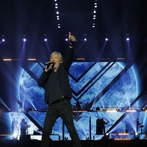 "J'ai eu deux AVC. Il m'en reste quelques séquelles, dont une neuropathie, j'ai donc un peu de mal à marcher et je suis parfois confus", a-t-il ainsi révélé dans le magazine "Ici Paris"

Cookie Dingler - Concert Stars 80 - 10 ans déja ! à l'U Arena de Nanterre le 2 décembre 2017. © Marc-Ausset Lacroix/Bestimage