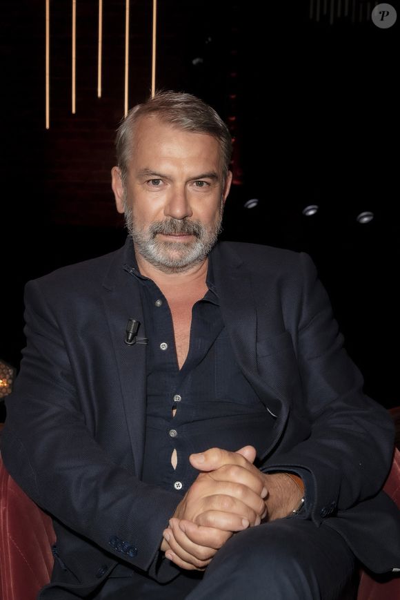 Exclusif - Philippe Torreton -  Sur le plateau de l'émission On Est En Direct (OEED) du samedi 09/10/2021, présentée en direct par L.Salamé et L.Ruquier, avec pour invités: C.Hanouna, P.Torreton, P.Arditi, E.Bouix, S.Lelouch, F.Gastambide, C.Alévêque, P.Pascot, F.Begaudeau, G.Lejeune, Woodkid - Paris le 09/10/2021 -  ©Jack Tribeca/Bestimage