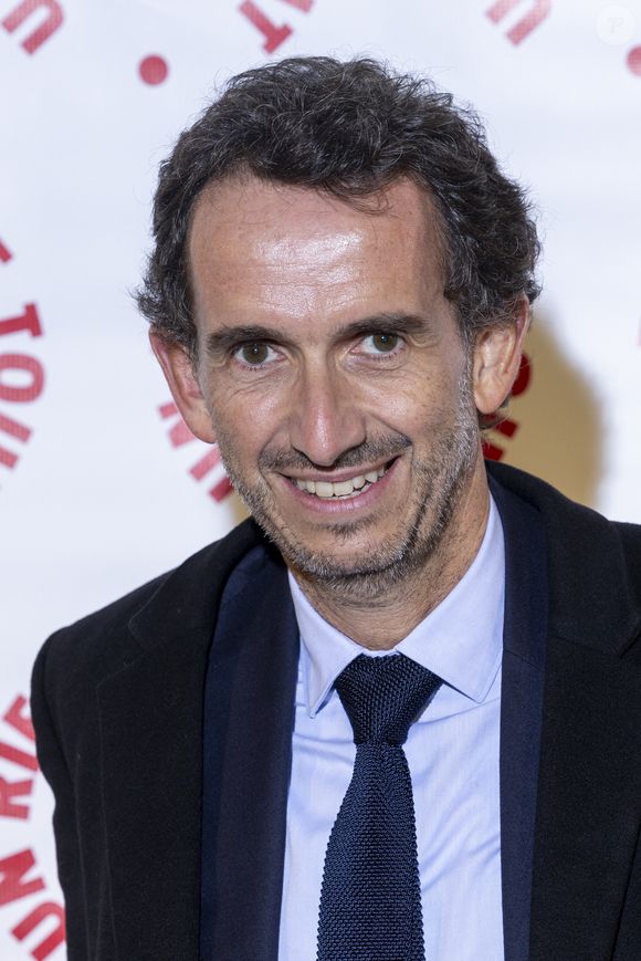 Alexandre Bompard au photocall des invités au dîner de gala de l'association "Un rien c'est tout" au musée de l'armée aux Invalides à Paris le 7 mars 2024. © Cyril Moreau / Bestimage