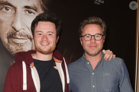 Côté vie personnelle, Guillaume de Tonquédec a quatre enfants.

Guillaume de Tonquédec et son fils Amaury à la repésentation "An Evening With Al Pacino" au théâtre de Paris à Paris, France, le 22 octobre 2018.

© Coadic Guirec/Bestimage