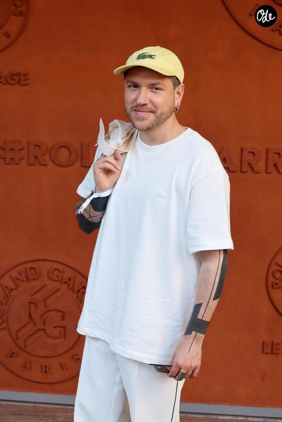 Le projet était au départ une simple blague entre Mosimann et Grand Corps Malade.

Quentin Mosimann au village lors des Internationaux de France de Tennis de Roland Garros 2026. Paris, le 27 mai 2026. © Jacovides-Moreau / Bestimage