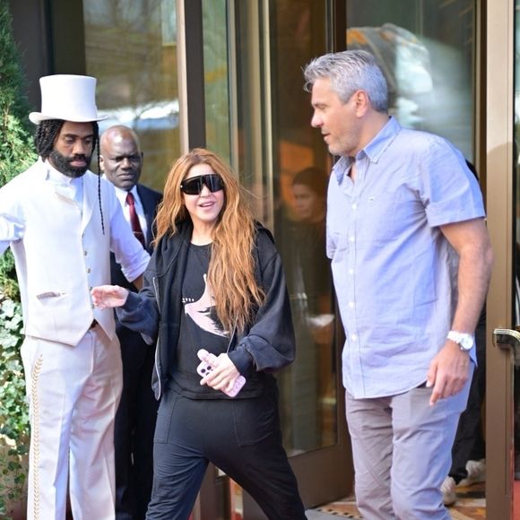 La société en charge de l'événement a confirmé le décès et exprimé sa profonde tristesse.

Exclusif - Shakira sort de son hôtel à New York après sa performance au Global Citizen Festival. 

©Bestimage