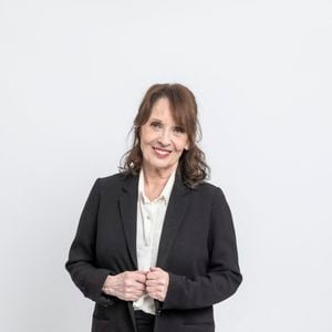 Exclusif - Chantal Lauby - Jour 3 - Studio - Enregistrement de l'émission "Le grand restaurant,  la guerre de l’étoile », diffusée le 15 décembre sur M6
© Cyril Moreau / Bestimage