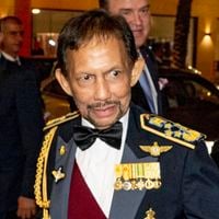 Le sultan de Brunei possède un "pied-à-terre" à Paris sur l'une des places les plus prestigieuses de la capitale, il est voisin de l'émir du Qatar