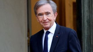"J'ai réglé le problème : j'ai vendu" : Bernard Arnault explique les raisons qui l'ont poussé à se séparer de son jet privé à 48 millions d'euros