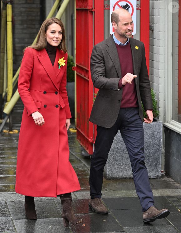 Le prince William, prince de Galles, et Catherine (Kate) Middleton, princesse de Galles, visitent le marché de Pontypridd, le 26 février 2025.