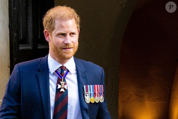 Le prince Harry, duc de Sussex arrive à la célébration du 10ème anniversaire des Invictus Games, en la cathédrale Saint-Paul à Londres, le 8 mai 2024. Venu sans sa femme et ses enfants, il ne rencontrera pas son père qui lutte actuellement contre un cancer. ©  MISC/Backgrid USA/Bestimage