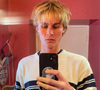 Si son visage ne vous disait peut-être rien, sa maman n'est pas une inconnue
Adrien, candidat de "Secret Story 2025"