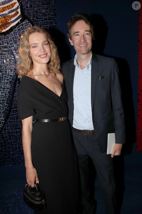 La mannequin reconnaît toutefois devoir parfois lui demander de rentrer plus tôt.

Natalia Vodianova et Antoine Arnault au Front Row du défilé de mode Christian Dior Haute-Couture automne-hiver 2024/2025 lors de la Fashion Week de Paris, France, le 24 juin 2024. Bertrand Rindoff/Bestimage