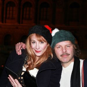 Julie Depardieu et Philippe Katerine arrivent au défilé de la collection printemps-été 2012 d'Etam qui s'est tenu aux Beaux-Arts de Paris, France, le 23 janvier 2012. Photo par Denis Guignebourg/ABACAPRESS.COM ?