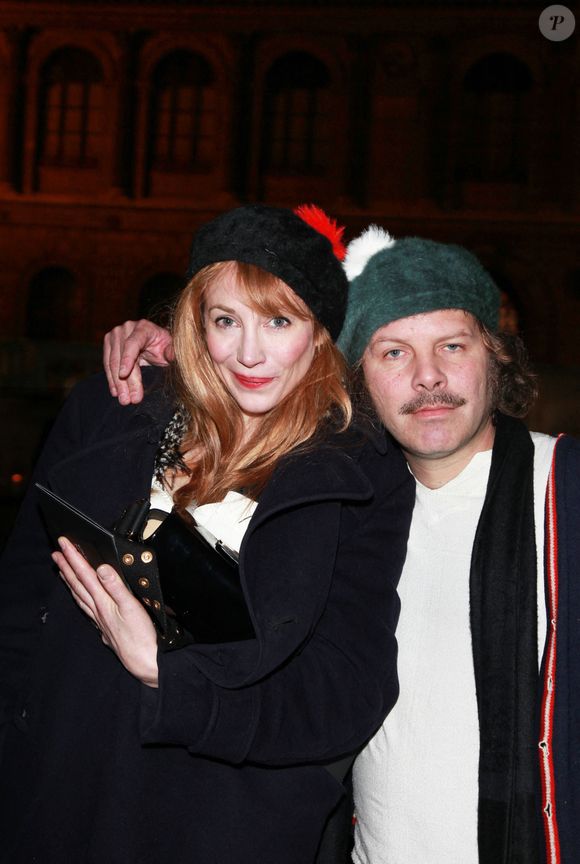 Julie Depardieu et Philippe Katerine arrivent au défilé de la collection printemps-été 2012 d'Etam qui s'est tenu aux Beaux-Arts de Paris, France, le 23 janvier 2012. Photo par Denis Guignebourg/ABACAPRESS.COM ?