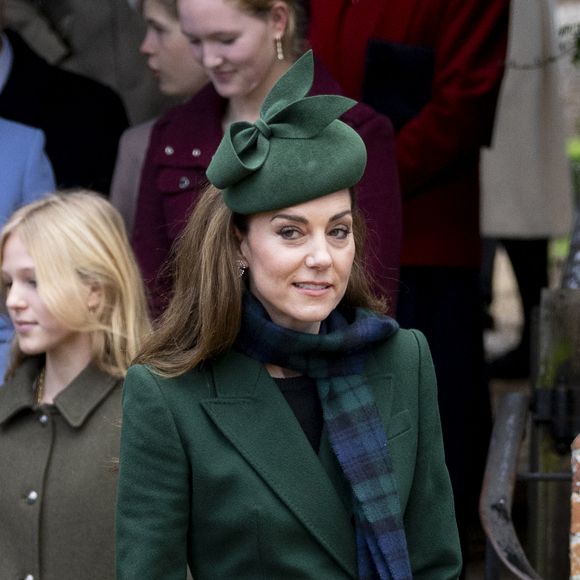 Lors de son discours, il a adressé "des remerciements particuliers et sincères aux médecins et personnels soignants dévoués".  

Catherine Kate Middleton - La famille royale britannique se rend à la messe de Noël à Sandringham le 25 décembre 2024