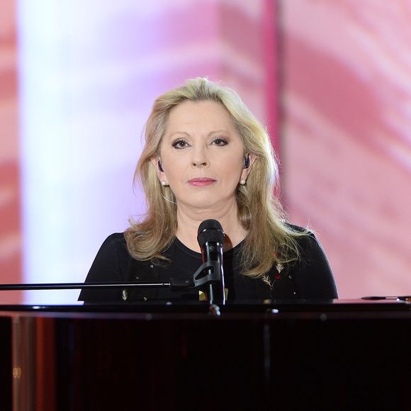 Véronique Sanson a évoqué la suite de sa carrière.

Véronique Sanson - Enregistrement de l'émission "Vivement Dimanche", qui sera diffusée. Photo par COADIC GUIREC / BESTIMAGE