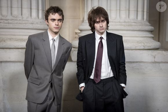 Lennon Gallagher et Gene Gallagher - Photocall du défilé Saint Laurent  "Collection Masculine Prêt-à-Porter Automne/Hiver 2025-2026" lors de la Fashion Week de Paris (PFW) le 28 janvier 2025 © Olivier Borde /Bestimage