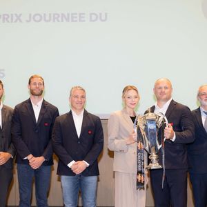 Gaëtan Boissard, le préparateur physique et Mathieu Bauge, le team manager du XV de France, étaient également là

La princesse Charlène de Monaco entourée de Gareth Wittstock, Gaëtan Boissard préparateur physique, William Servat, l'entraîneur du XV de France et Mathieu Brauge, manager - La princesse C.de Monaco, en compagnie de son frère G.Wittstock, participe à la remise des prix de la "Journée du respect" au collège Charles III à Monaco, le 29 avril 2025. © Olivier Huitel / Pool Monaco / Bestimage