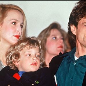 Il a 8 enfants dont 4 avec Jerry Hall.
Mick Jagger et Jerry Hall 1990 à Londres. ©Bestimage.