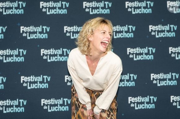 L'actrice française Sara Mortensen de la fiction télévisée "Astrid et Raphaëlle" pose lors d'un photocall au Festival TV de Luchon à Bagnere de Luchon, dans le sud-ouest de la France, le 11 février 2022. Photo de Daniel Derajinski / ABACAPRESS.COM