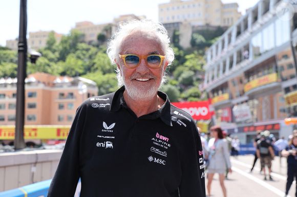 Récemment, Flavio Briatore s’est exprimé sur l’ancien pilote

Flavio Briatore - Les célébrités et pilotes dans les stands la veille du Grand Prix de Formule 1 (F1) de Monaco le 24 mai 2025.
© Claudia Albuquerque / Bestimage