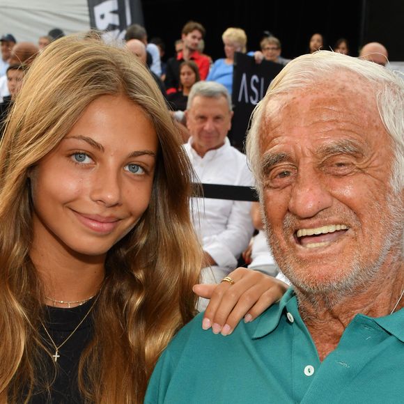 Exclusif - Jean-Paul Belmondo et sa fille Stella au gala de boxe "No Limit Episode IX", le 18 juillet 2019. 
Photo : Bruno Bebert / Bestimage