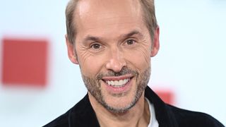 "J'ai lu que j'avais été évincé, ce n'est pas ce qui s'est passé" : Trois mois après son départ de Télématin, Damien Thévenot donne sa version