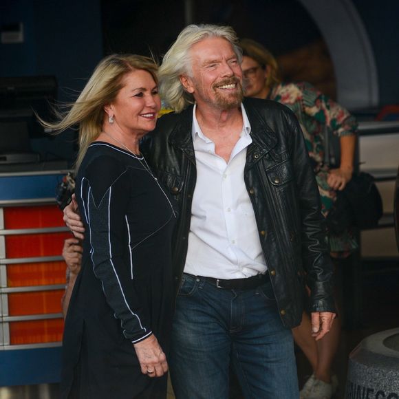 Sir Richard Branson et sa femme Joan Templeman - Sir Richard Branson reçoit son étoile sur le Walk Of Fame à Hollywood, le 16 octobre 2018. © Backgrid USA / Bestimage