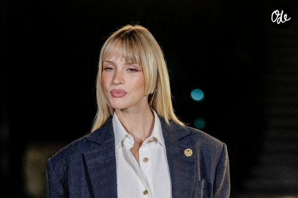 Angèle a également fait une apparition lors du troisième défilé de Matthieu Blazy.

Angèle au photocall du défilé Chanel Collection Femme Prêt-à-Porter Printemps/Eté 2027 lors de la Fashion Week de Paris (PFW) au Grand Palais, à Paris, France, le 5 octobre 2026.

© Olivier Borde/Bestimage