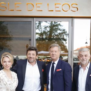 Exclusif -  Jean-Philippe Nuel (Architecte d’intérieur), Maud Bailly (Directrice générale Sofitel, MGallery & Emblems), Sébastien Bazin (PDG du groupe Accor), Patrick Bruel, Pierre Gonzalvez (Maire de l’Isle sur la Sorgue), Emmanuel Borla (Directeur de l’hôtel) - Patrick Bruel inaugure son hôtel cinq étoiles "L'Isle de Leos MGallery" à L'Isle-sur-la-Sorgue, France, le 23 septembre 2025. 
 © Jack Tribeca / Bestimage