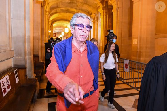 Patrick Balkany à la sortie du palais de justice de Paris après sa condamnation à cinq ans de prison ferme ; et quatre ans pour sa femme Isabelle le 27 mai 2020