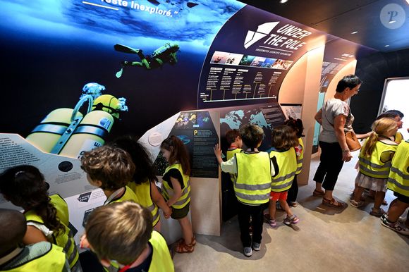 Visite inaugurale de "La Baleine", le temps de l'UNOC, la conférence de l'ONU sur les océans, en présence de Christian Estrosi, le maire de Nice, Olivier Poivre d’Arvor, l'ambassadeur pour les pôles et les enjeux maritimes au Ministère de l’Europe et des Affaires étrangères, Laurent Hottiaux, le nouveau préfet des Alpes-Maritimes, Ashok Adicéam, le délégué général de l'UNOC en charge du projet, Richard Chemla. l'adjoint délégué à la transition écologique et énergétique, à la santé et au bien-être, et Olivier Bettati, délégué général de la mission UNOC à la mairie de Nice, au Palais des expositions à Nice, le 2 juin 2025.
© Bruno Bebert/Bestimage